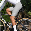 Bermuda de Ciclismo Ride Cinza em uso durante o pedal