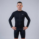 Conjunto de ciclismo Euro manga longa vista frontal com camisa FPS 50+ e bermuda anatômica