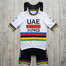 Detalhe do Conjunto de Ciclismo UAE com tecido respirável e gel 19D