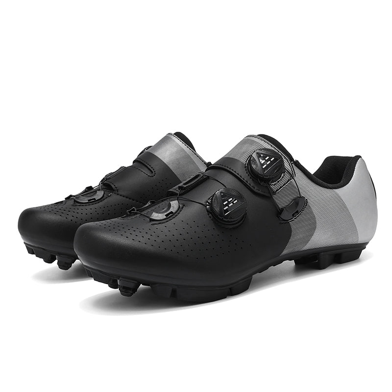 Sapatilha MTB Pro Fit cinza com solado firme e design carbono