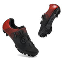 Sapatilha MTB preta vista lateral com sistema de fecho moderno