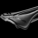 Detalhes técnicos do Selim Full Carbon Ultimate para pedal longo