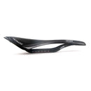  Selim S-Works Carbon 129g montado em bike de estrada