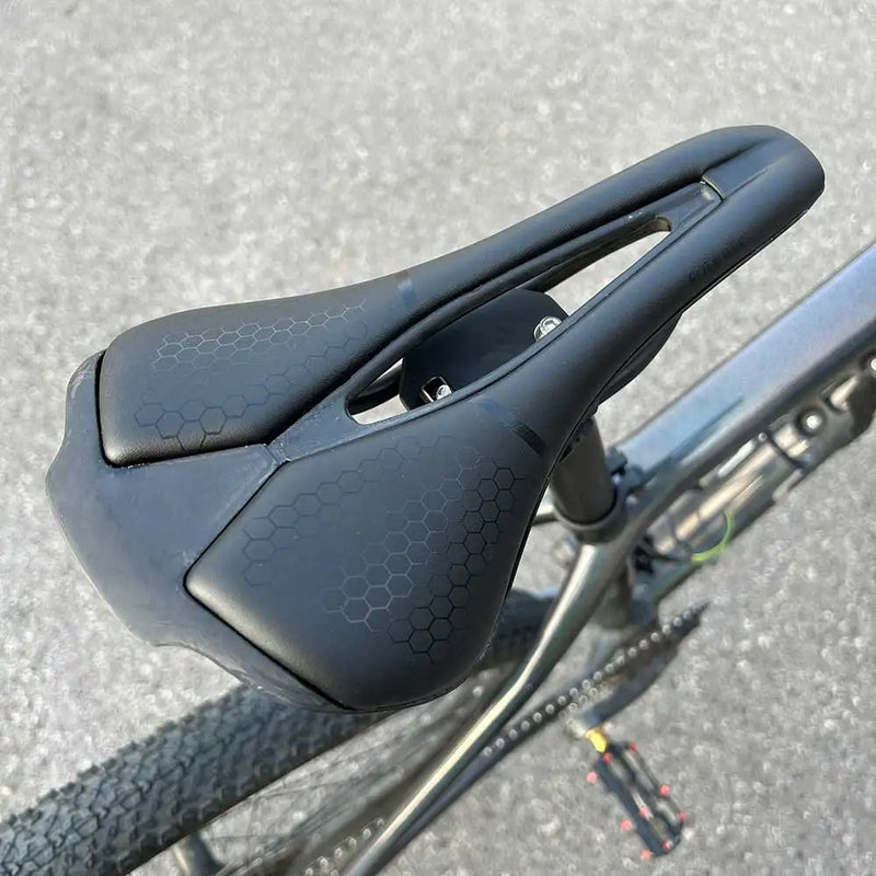 Selim de Bicicleta Elita One carbon